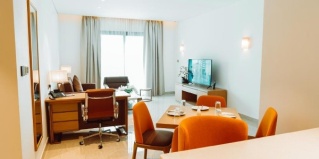Dubai: Отель HE Hotel Apartment