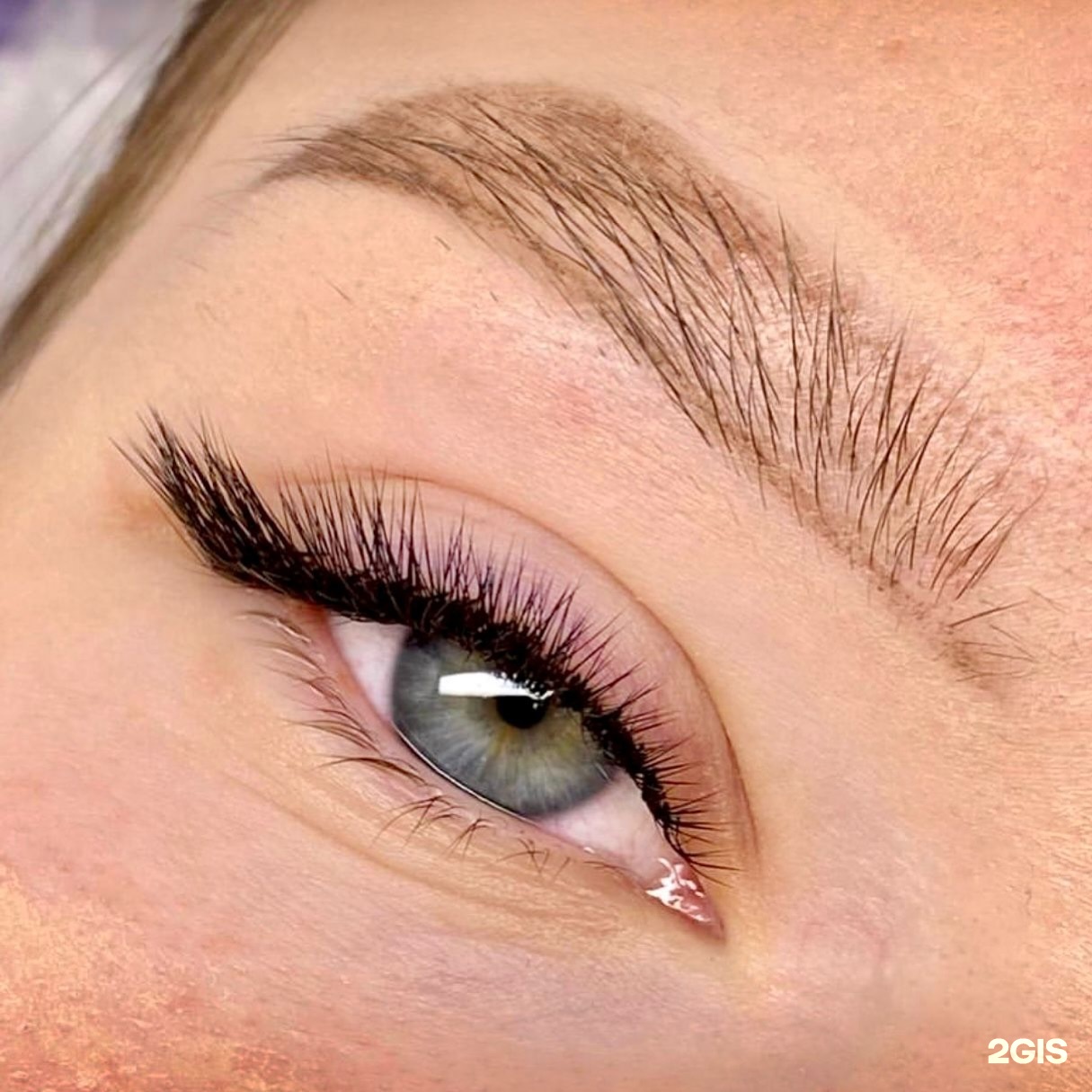 Брови и взгляд